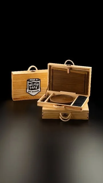 Cajas de regalo en madera con mate y termo