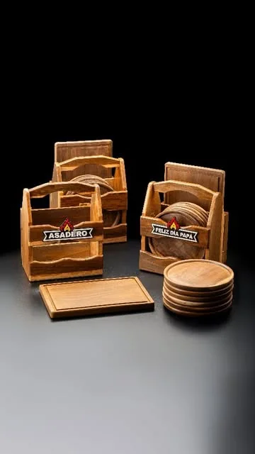 Kits de asado en madera con tabla y posavasos
